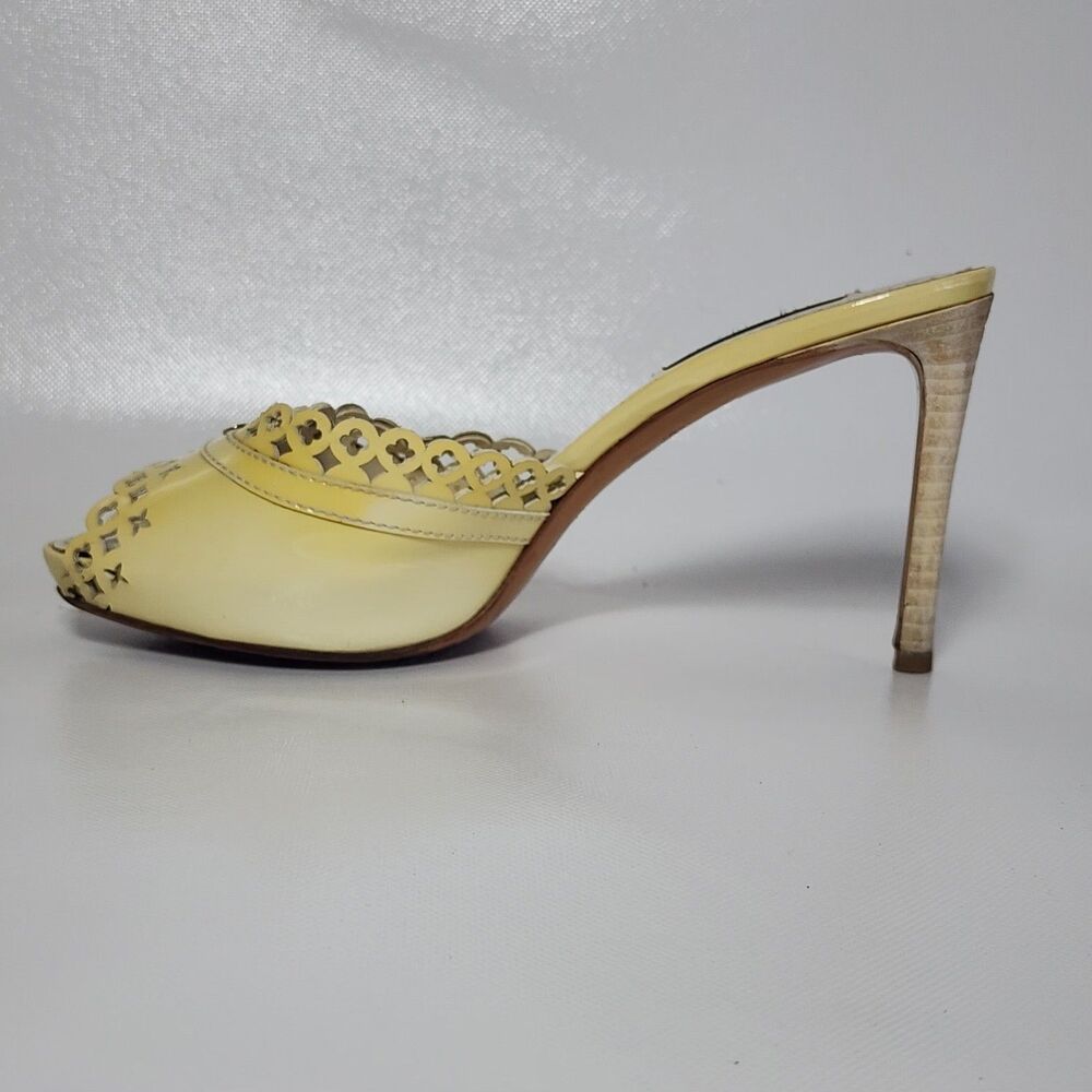 Louis Vuitton Yellow Patent Monogram Mule Heels Sz 35.5 EU / US 5.5 Italy - Picture 9 of 16